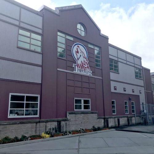 Shtëpia e Tigrave dhe e Tyees: Campbell River high school District